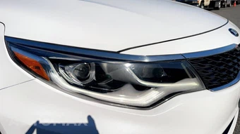 2020 Kia Optima LX - miniatura 9