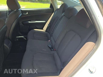 2020 Kia Optima LX – miniatura 10