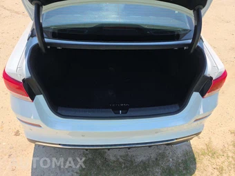 2020 Kia Optima LX – miniatura 11