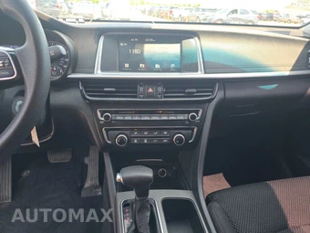 2020 Kia Optima LX - miniatura 11
