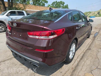 2020 Kia Optima LX – miniatura 3