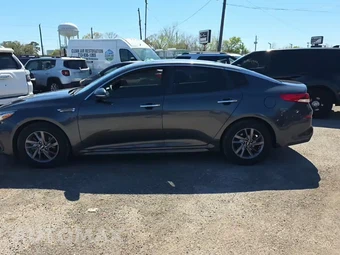 2020 Kia Optima LX - miniatura 3