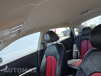 2020 Kia Optima LX – miniatura 18