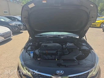 2020 Kia Optima LX - miniatura 18