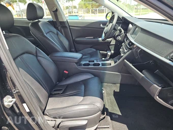 2020 Kia Optima LX – miniatura 8