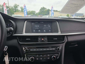 2020 Kia Optima LX – miniatura 10