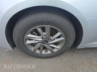 2020 Kia Optima LX – miniatura 23