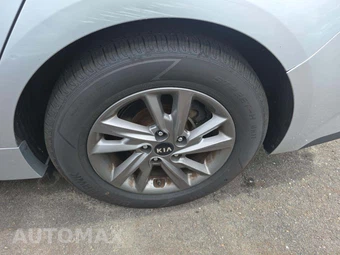 2020 Kia Optima LX – miniatura 25