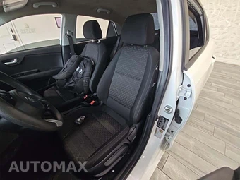 2020 Kia Rio LX Sedan – miniatura 6