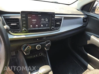 2020 Kia Rio LX Sedan – miniatura 11