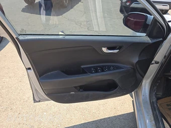 2020 Kia Rio LX Sedan – miniatura 9