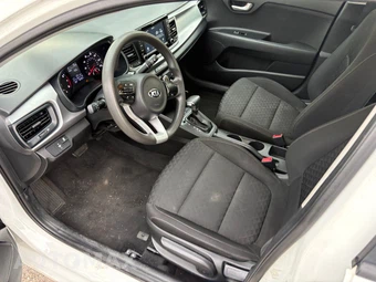 2020 Kia Rio LX Sedan – miniatura 6
