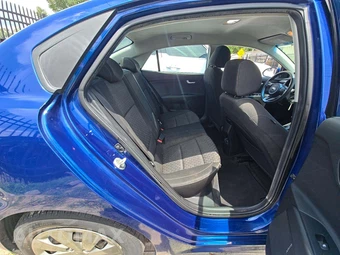 2020 Kia Rio S Sedan – miniatura 16