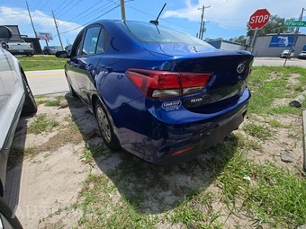 2020 Kia Rio S Sedan – miniatura 2