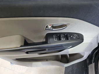 2020 Kia Sedona EX 120.5" WB – miniatura 9