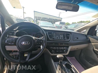 2020 Kia Sedona LX 120.5" WB - miniatura 11