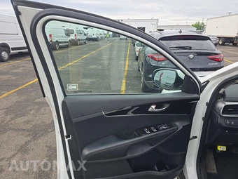 2020 Kia Sorento LX – miniatura 9
