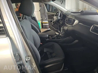 2020 Kia Sorento LX – miniatura 8