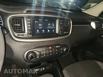 2020 Kia Sorento LX V6 - miniatura 11
