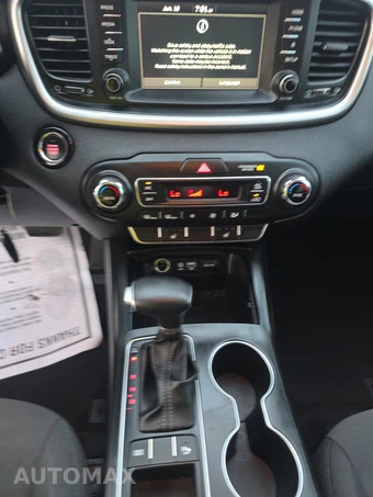 2020 Kia Sorento S V6 – miniatura 11