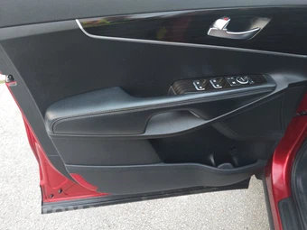 2020 Kia Sorento S V6 – miniatura 9