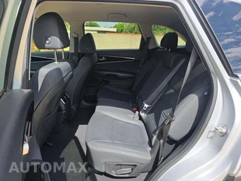 2020 Kia Sorento S V6 – miniatura 10