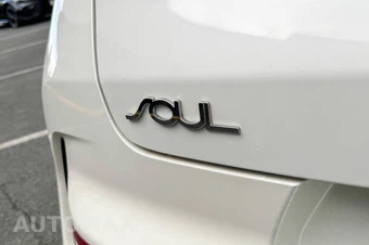 2020 Kia Soul GT-Line - miniatura 15
