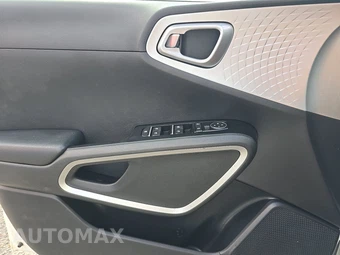 2020 Kia Soul LX - miniatura 9