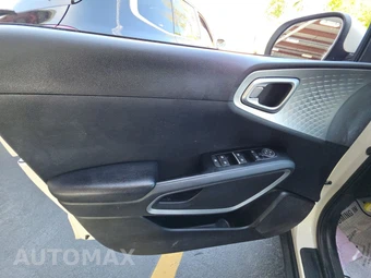 2020 Kia Soul LX – miniatura 9