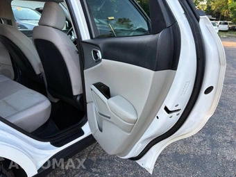 2020 Kia Soul LX - miniatura 13