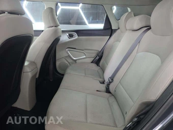 2020 Kia Soul LX - miniatura 13