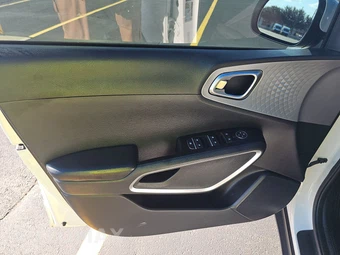 2020 Kia Soul LX – miniatura 9