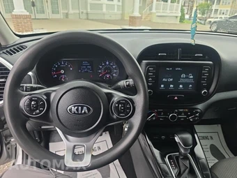 2020 Kia Soul LX - miniatura 14