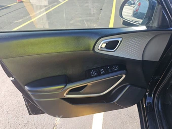 2020 Kia Soul LX - miniatura 9