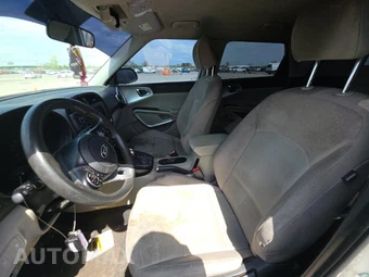 2020 Kia Soul LX - miniatura 8