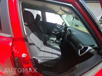 2020 Kia Soul S - miniatura 18