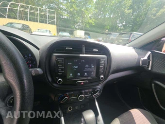 2020 Kia Soul S - miniatura 10
