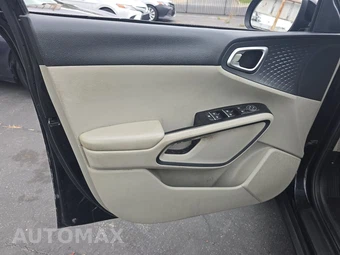 2020 Kia Soul S – miniatura 9