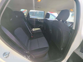 2020 Kia Soul S - miniatura 16