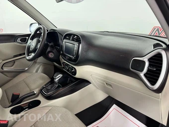 2020 Kia Soul S - miniatura 12