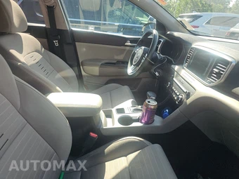 2020 Kia Sportage LX – miniatura 8