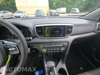 2020 Kia Sportage LX – miniatura 10