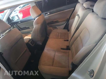 2020 Kia Sportage LX – miniatura 13
