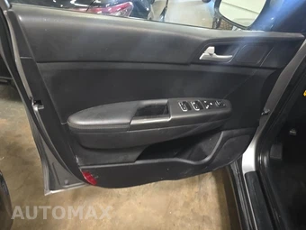 2020 Kia Sportage LX – miniatura 9