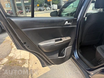 2020 Kia Sportage LX - miniatura 17