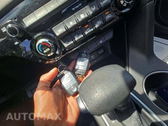 2020 Kia Sportage S - miniatura 8