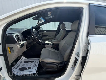 2020 Kia Sportage S - miniatura 34