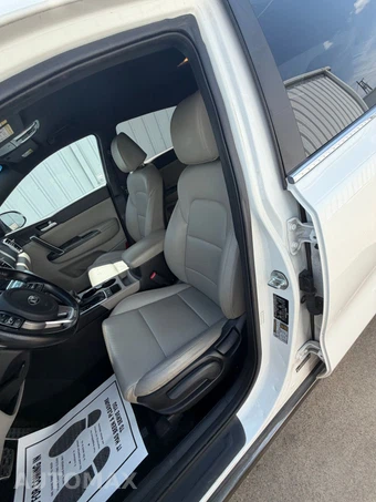 2020 Kia Sportage S - miniatura 35