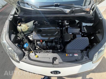 2020 Kia Sportage S - miniatura 49