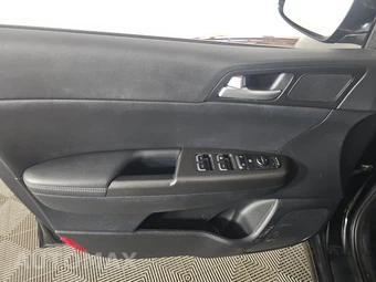 2020 Kia Sportage S - miniatura 9